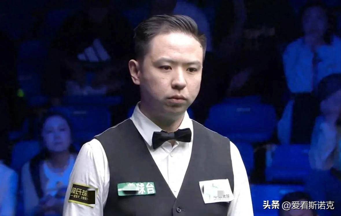 三面五星红 三面五星红