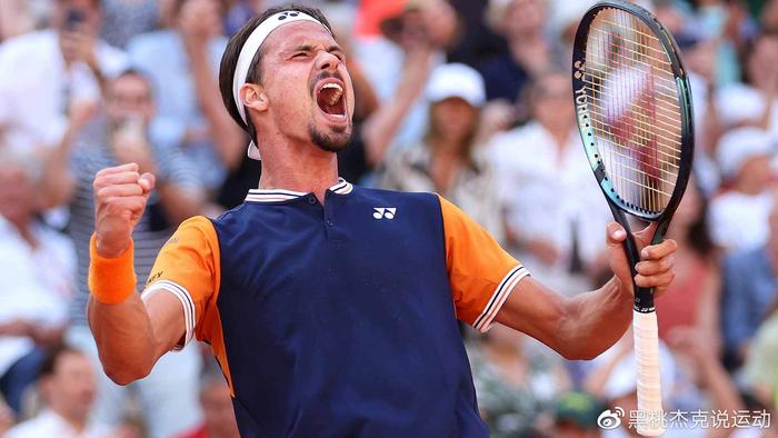 务困境中走 务困境中走