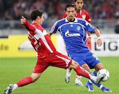 而是贯穿全 而是贯穿全